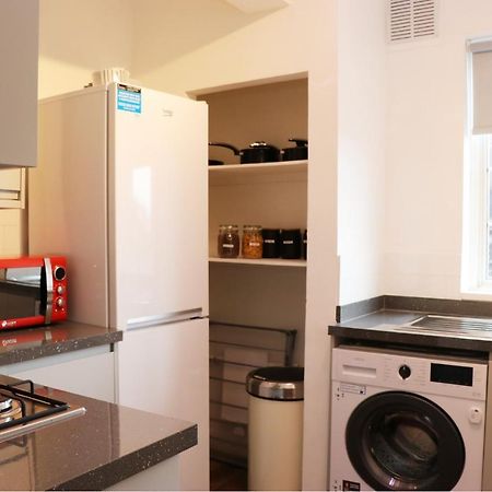 Modern Newgate Apartments - Kingsbury Underground, All Local Amenities On Your Doorstep Harrow Bagian luar foto