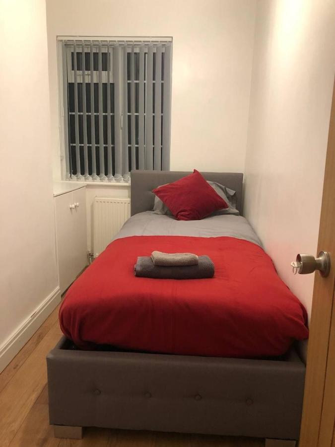 Modern Newgate Apartments - Kingsbury Underground, All Local Amenities On Your Doorstep Harrow Bagian luar foto